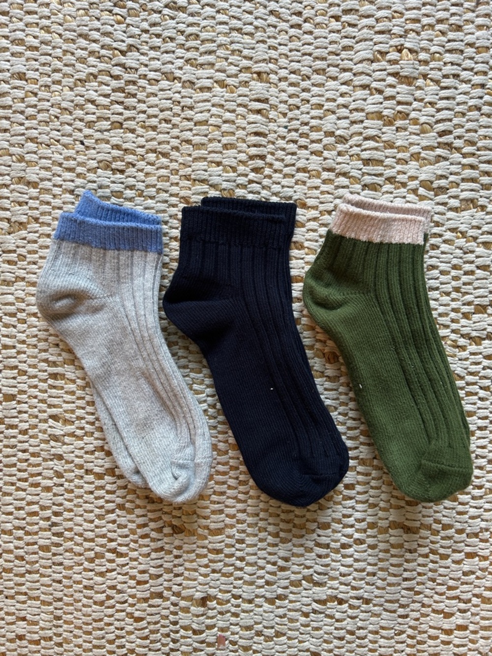 Uniqlo ribbed ankle socks